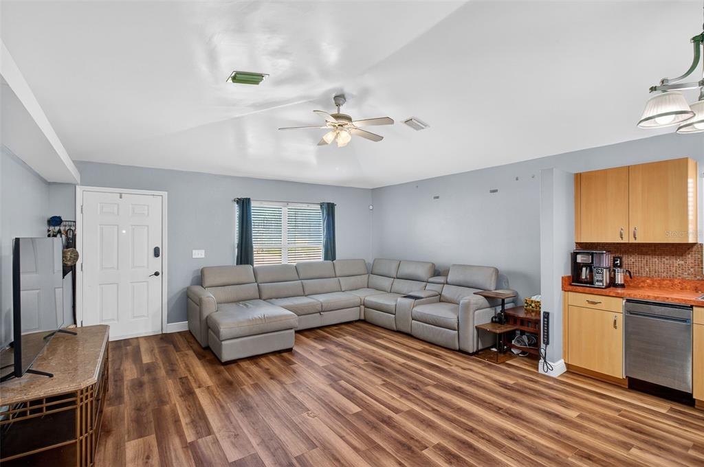 2174 19th Avenue Southwest Largo, FL 33774 - Photo 10 of 28