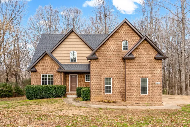 $400,000 | 2275 Highway 149, Palmyra, TN 37142