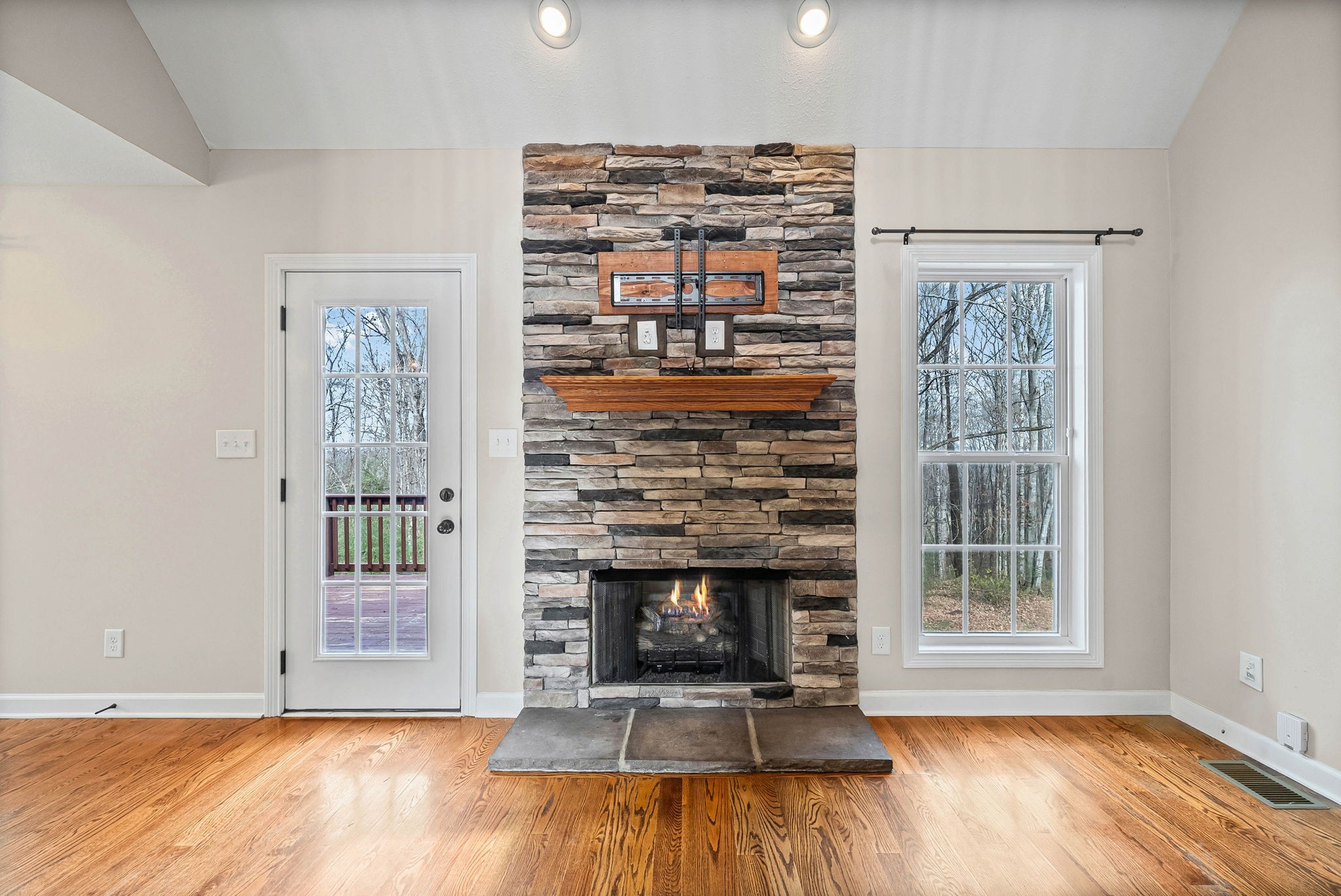 2275 Highway 149 Palmyra, TN 37142 - Photo 9 of 45