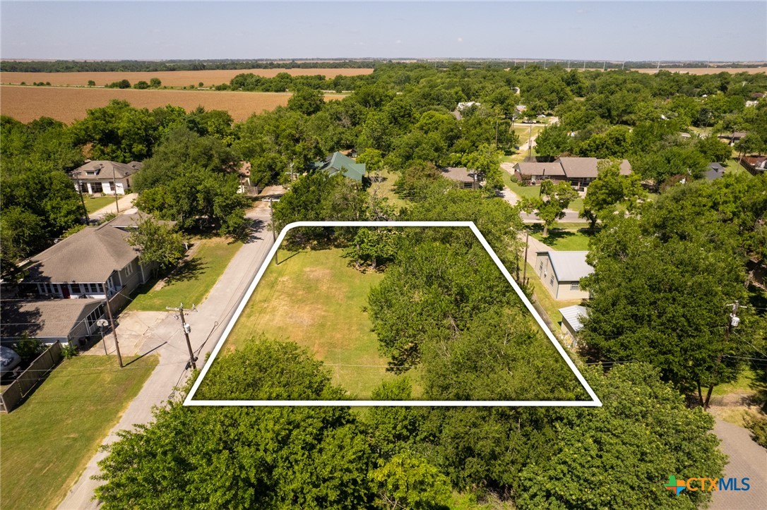 307 South Willis Street Granger, TX 76530 - Photo 8 of 13