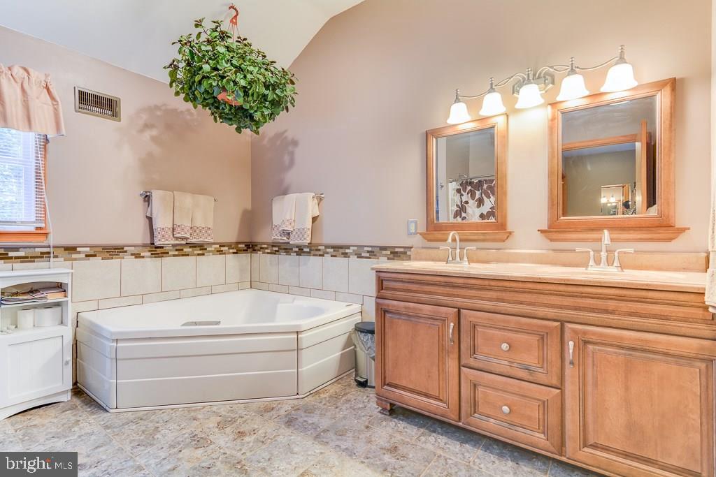 117 Lanyard Road Manahawkin, NJ 08050 - Photo 19 of 30