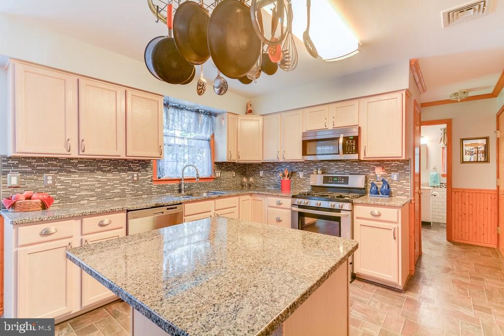 117 Lanyard Road Manahawkin, NJ 08050 - Photo 6 of 30