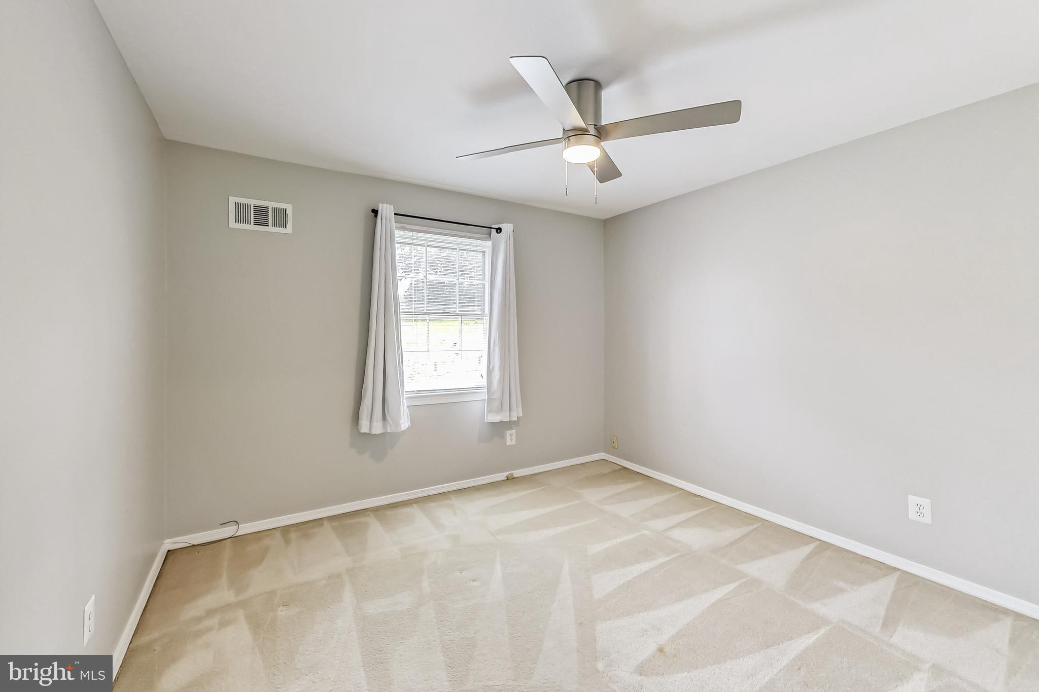 8403 Postoak Road Potomac, MD 20854 - Photo 23 of 28