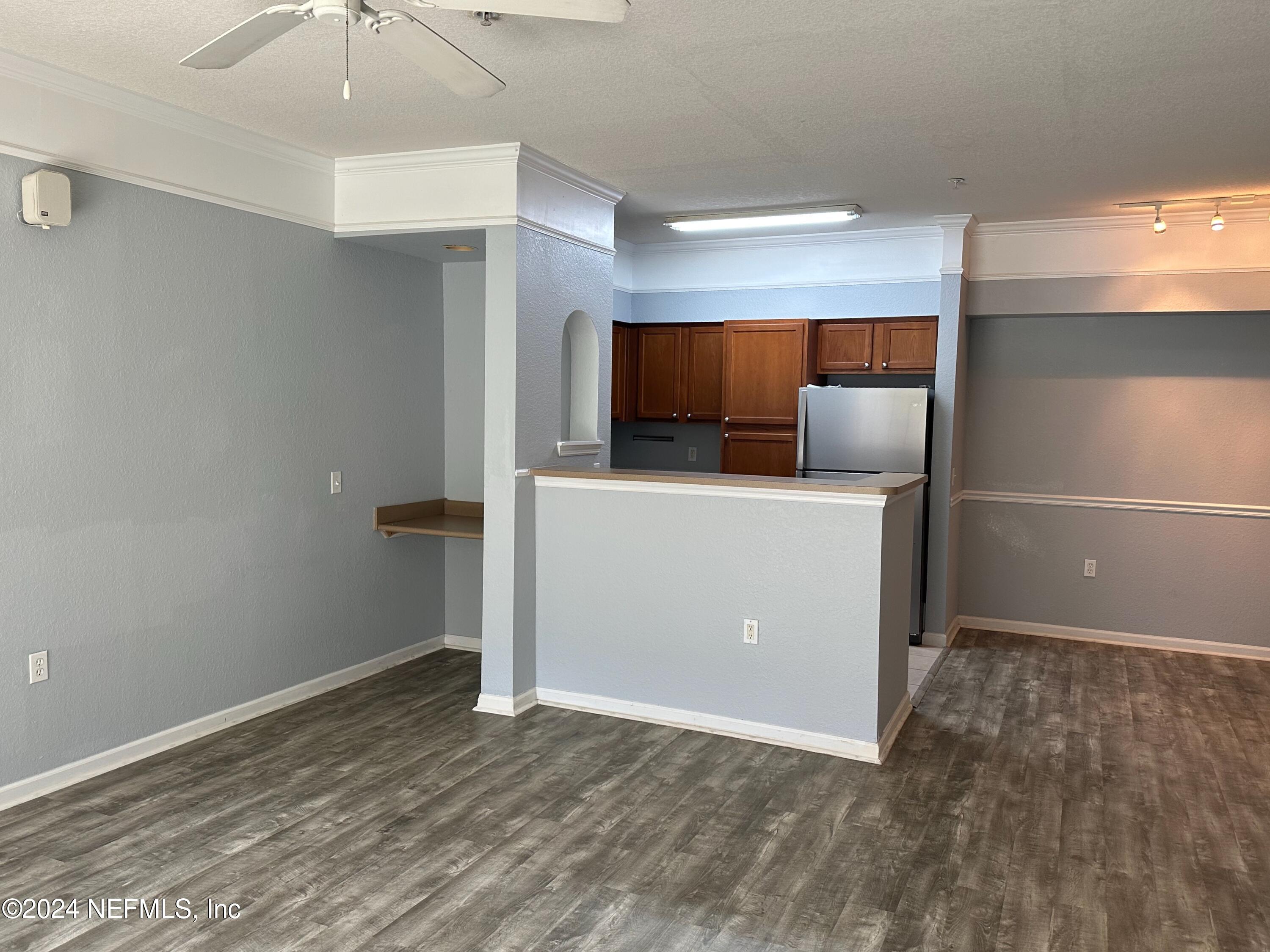 8550 Touchton Road, Unit 1814 Jacksonville, FL 32216 - Photo 3 of 24 Montreux 1814 Living Rm3
