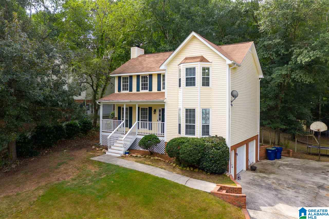 104 Ashford Lane Alabaster, AL 35007 - Photo 2 of 28