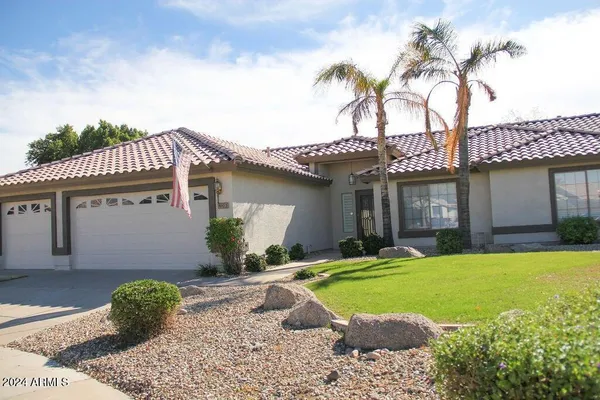 $2,950 | 6103 West Villa Theresa Drive, Glendale, AZ 85308