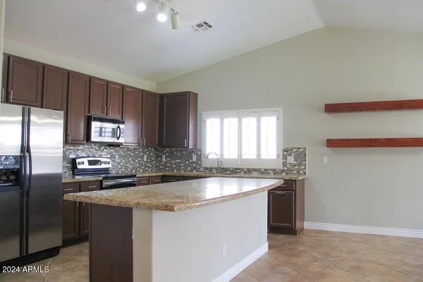 $2,950 | 6103 West Villa Theresa Drive, Glendale, AZ 85308