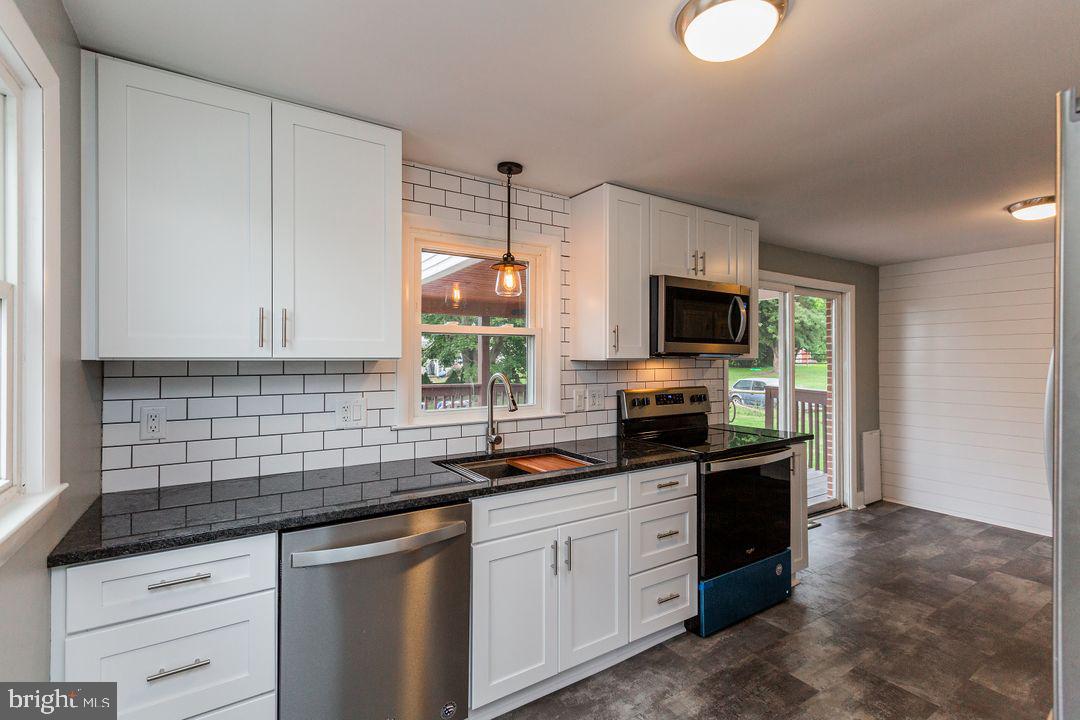 42 Harvest Road Lancaster, PA 17602 - Photo 15 of 37 Gallery Image 15
