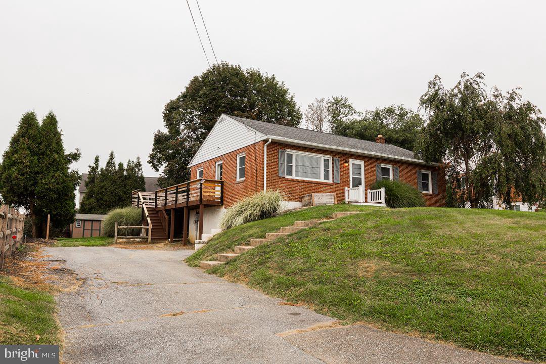 42 Harvest Road Lancaster, PA 17602 - Photo 3 of 37 Gallery Image 3