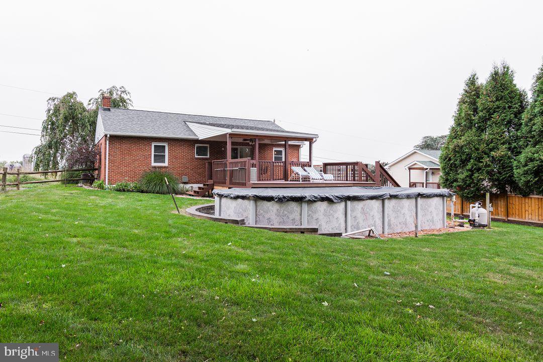 42 Harvest Road Lancaster, PA 17602 - Photo 33 of 37 Above ground pool