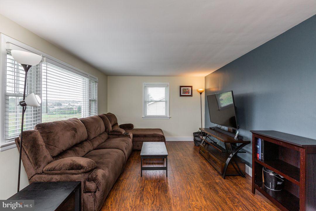 42 Harvest Road Lancaster, PA 17602 - Photo 5 of 37 Gallery Image 5