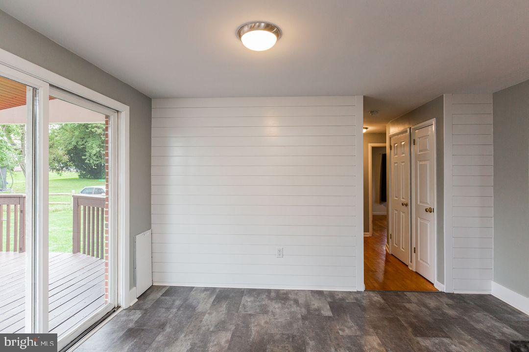 42 Harvest Road Lancaster, PA 17602 - Photo 8 of 37 Dining area with shiplap wall