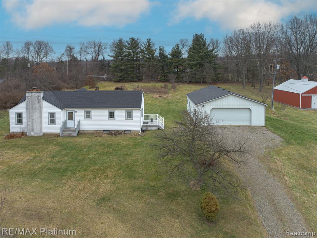 850 West Maple Road Milford, MI 48381 - Photo 2 of 34