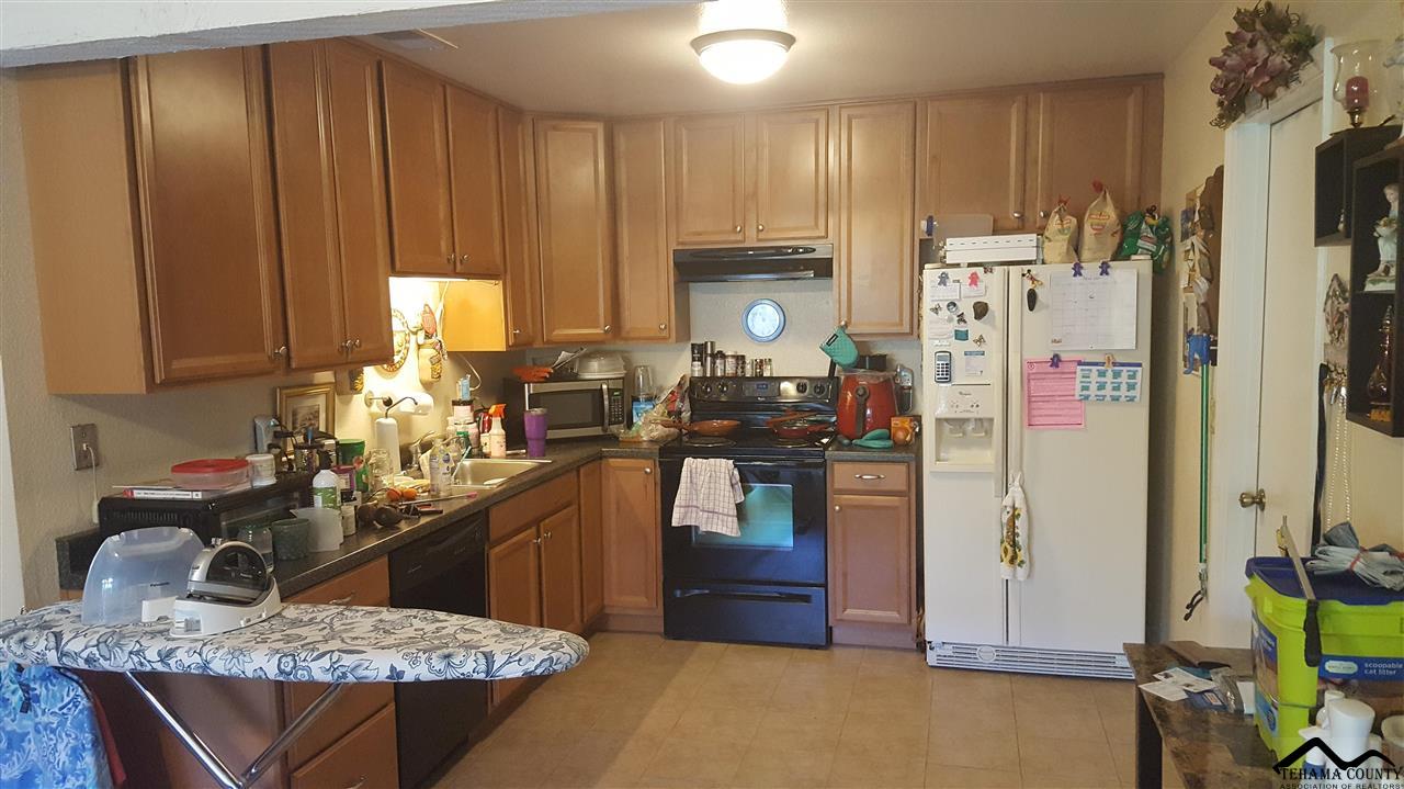 11040 Hillcrest Road, Unit 11040 HIRSCHFELD WAY RAN Rancho Cordova, CA 95670 - Photo 22 of 37