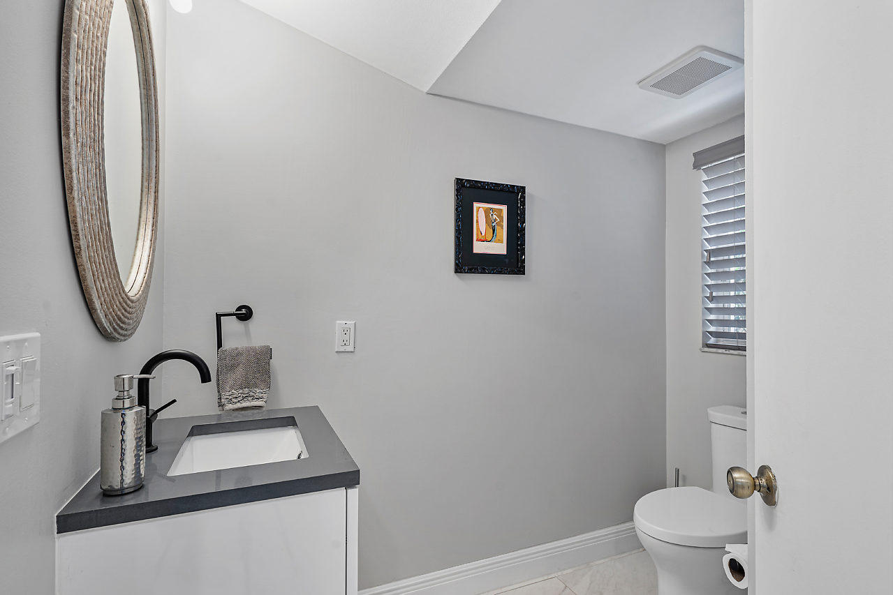 6676 Northwest 26th Way Boca Raton, FL 33496 - Photo 16 of 43 018-6676NW26thWay-BocaRaton-FL-small