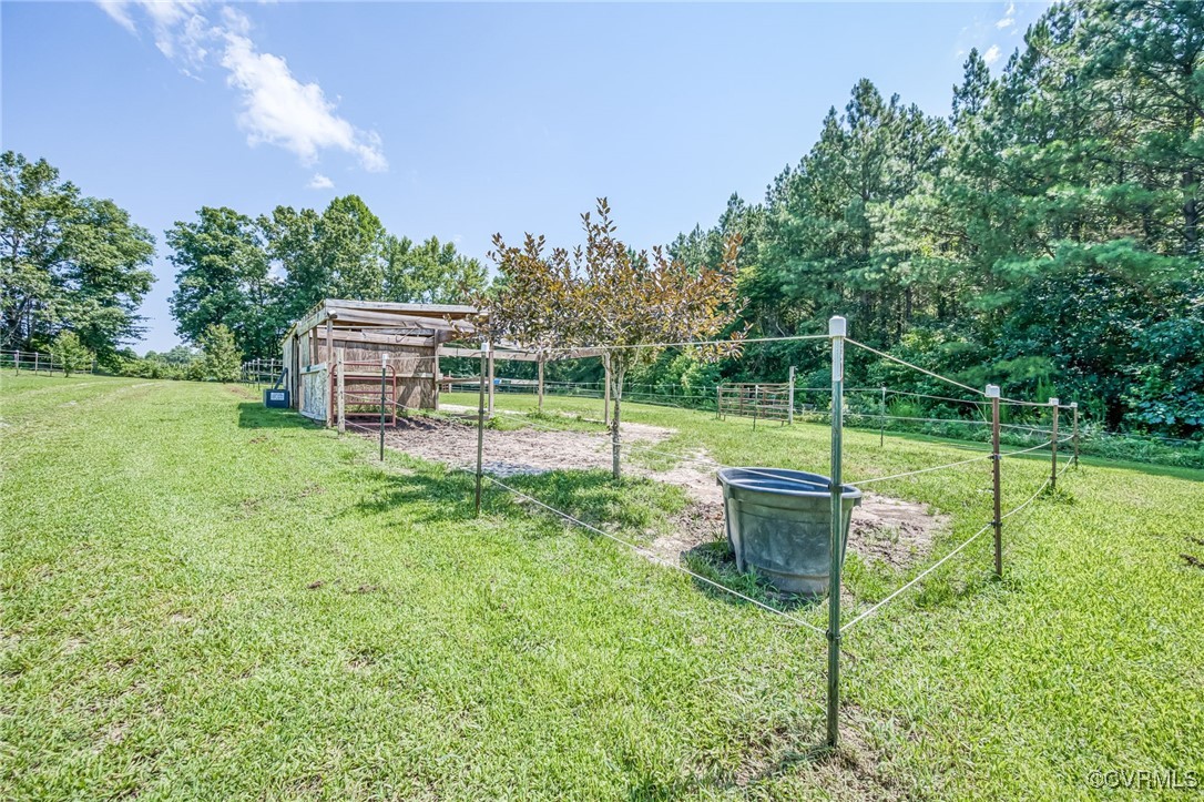 2118 Dorrell Road Aylett, VA 23009 - Photo 30 of 36 View of green lawn