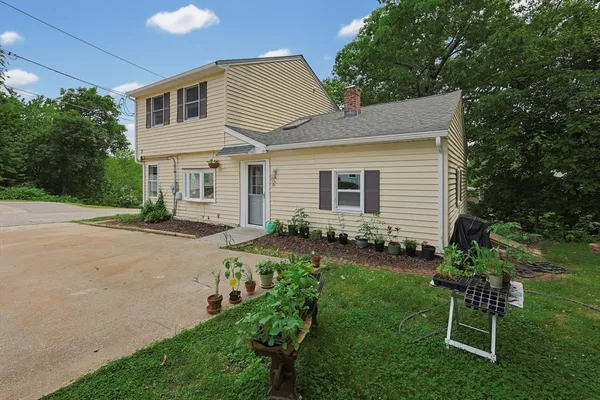 $3,000 | 11 3rd Avenue, Chelmsford, MA 01863