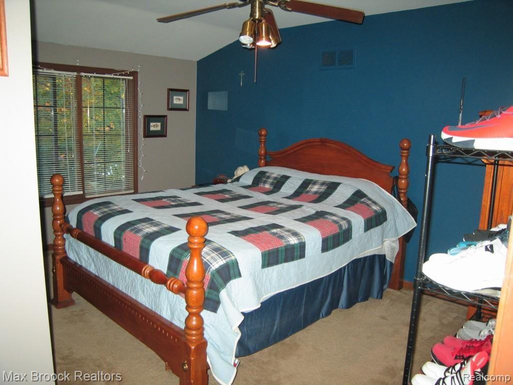 1406 Springwood Lane Rochester Hills, MI 48309 - Photo 19 of 25