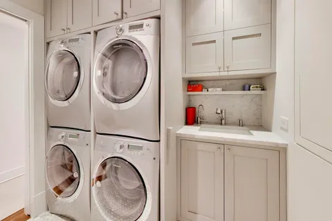 $12,500 | 2010 West Bradley Place, Chicago, IL 60618