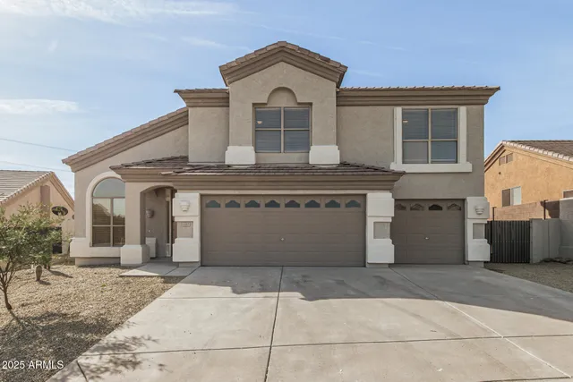 $689,900 | 1347 East Redwood Lane, Phoenix, AZ 85048