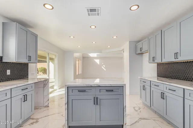 $659,900 | 1347 East Redwood Lane, Phoenix, AZ 85048