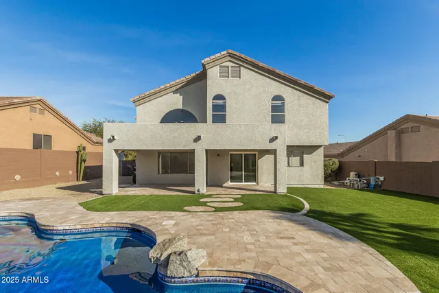 $659,900 | 1347 East Redwood Lane, Phoenix, AZ 85048
