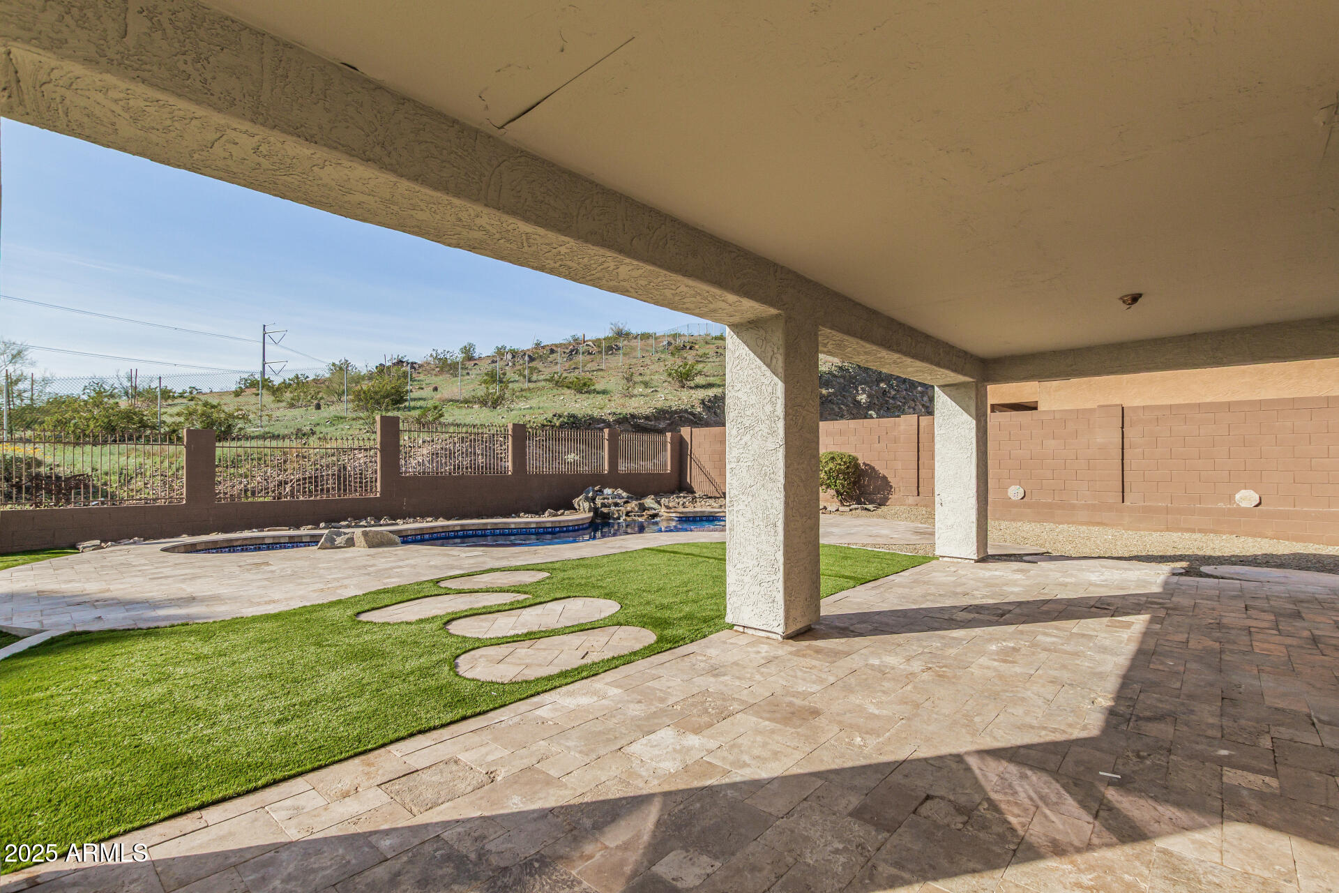 1347 East Redwood Lane Phoenix, AZ 85048 - Photo 9 of 47 39 Redwood