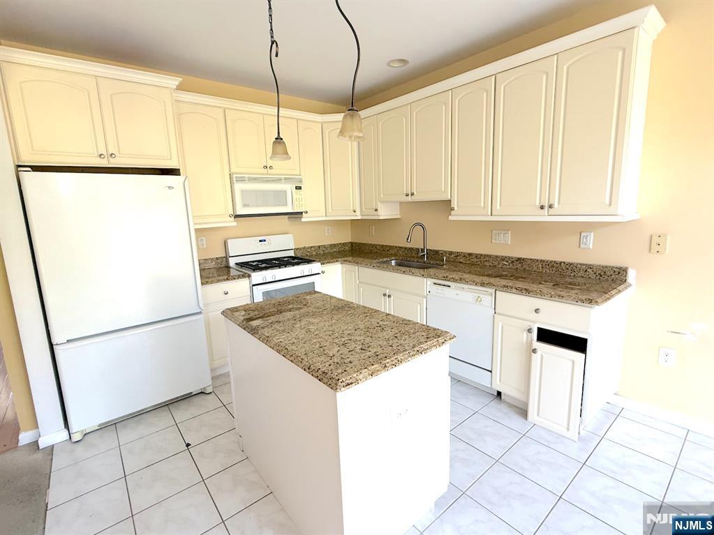 5 Magnolia Lane, Unit 54 Cedar Grove, NJ 07009 - Photo 8 of 22