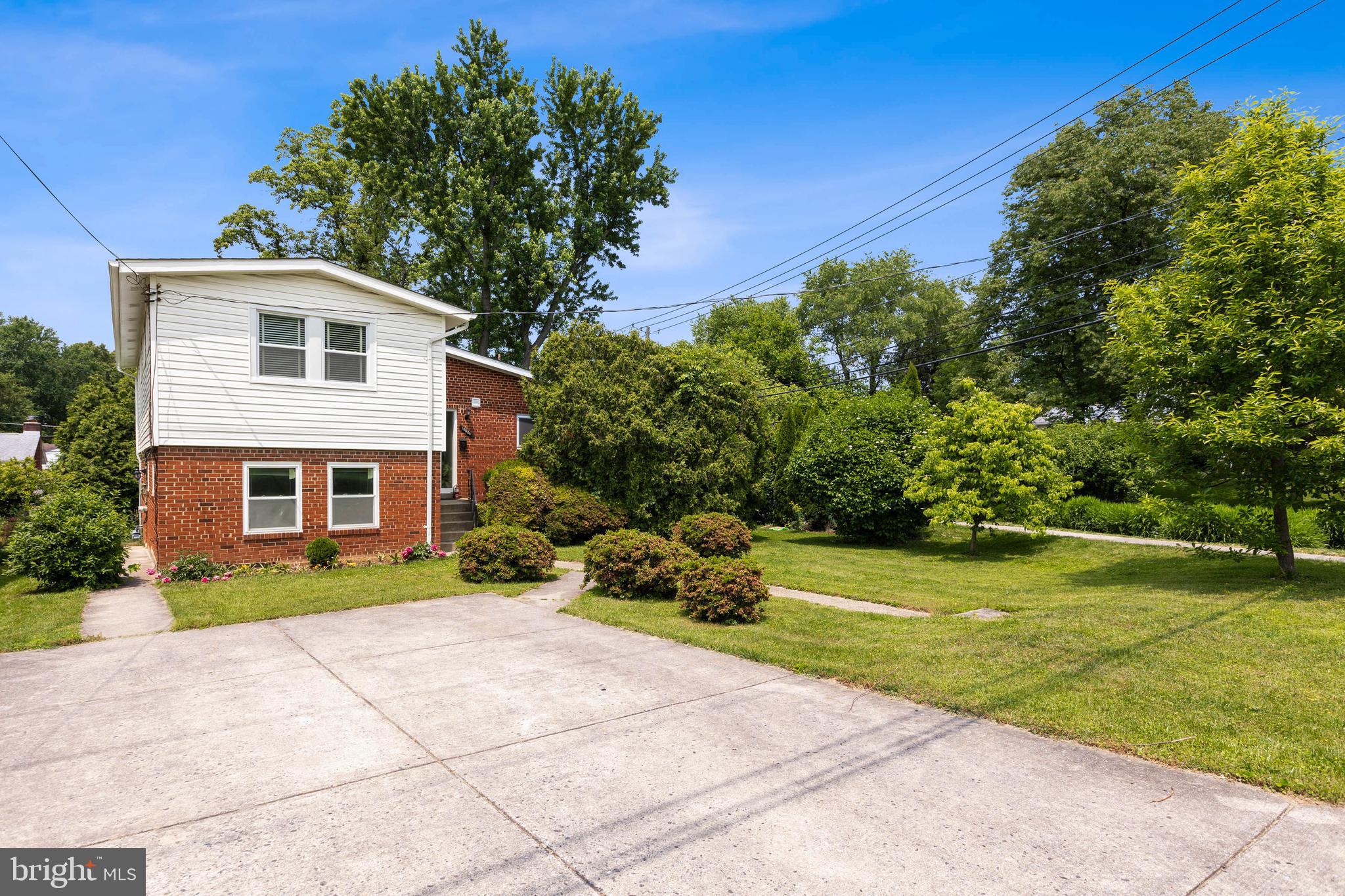 10038 Renfrew Road Silver Spring, MD 20901 - Photo 2 of 25