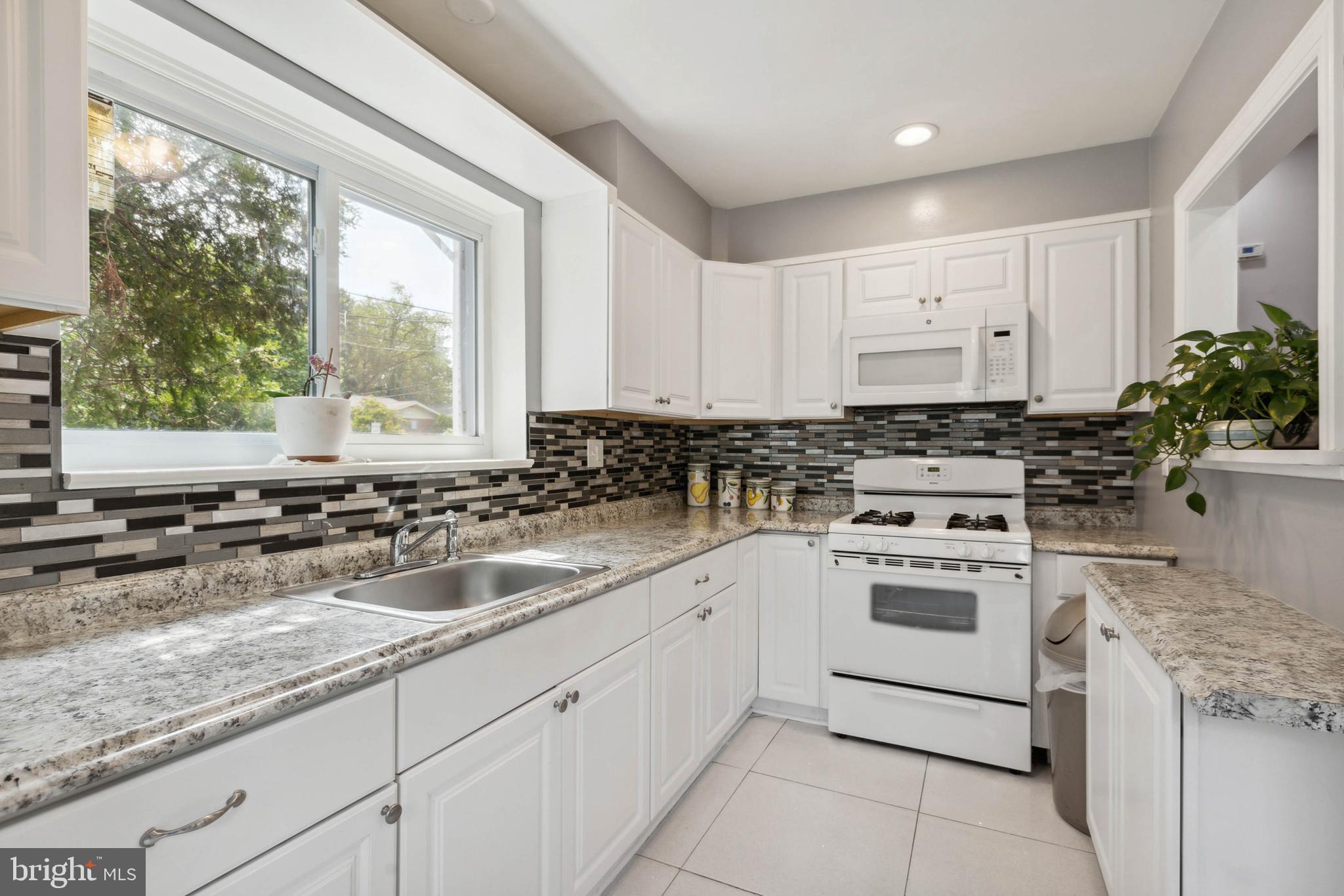 10038 Renfrew Road Silver Spring, MD 20901 - Photo 6 of 25