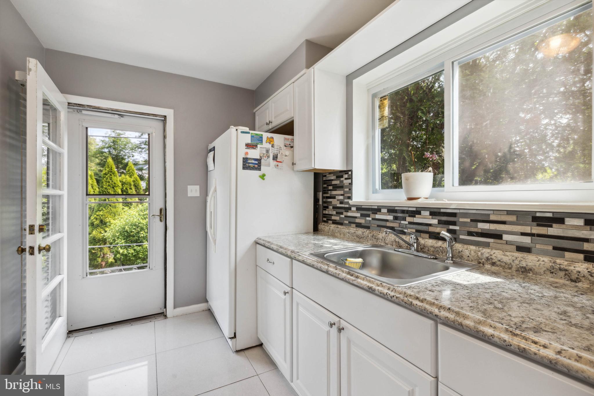 10038 Renfrew Road Silver Spring, MD 20901 - Photo 7 of 25