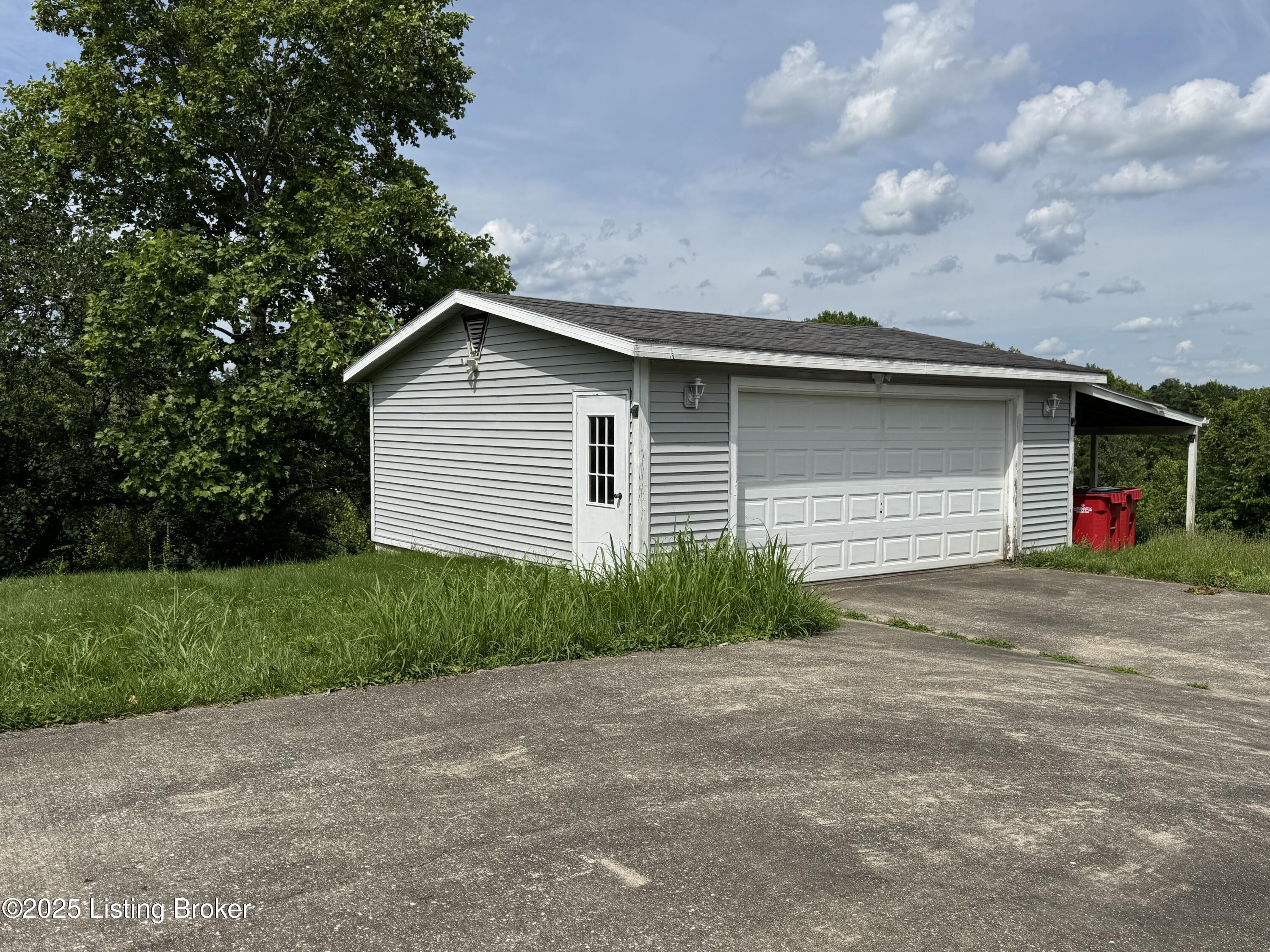 100 Wright Road Frankfort, KY 40601 - Photo 2 of 19 IMG_6994