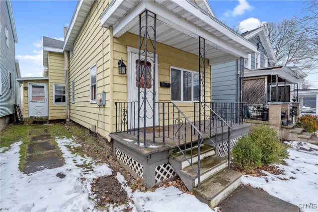$1,500 | 68 Ontario Street, Oswego, NY 13126