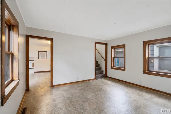 $1,500 | 68 Ontario Street, Oswego, NY 13126