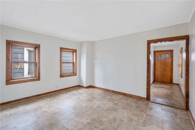 $1,500 | 68 Ontario Street, Oswego, NY 13126