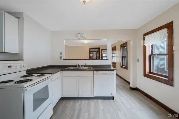 $1,500 | 68 Ontario Street, Oswego, NY 13126