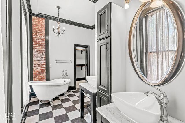 $750,000 | 331 North East Street, Indianapolis, IN 46202