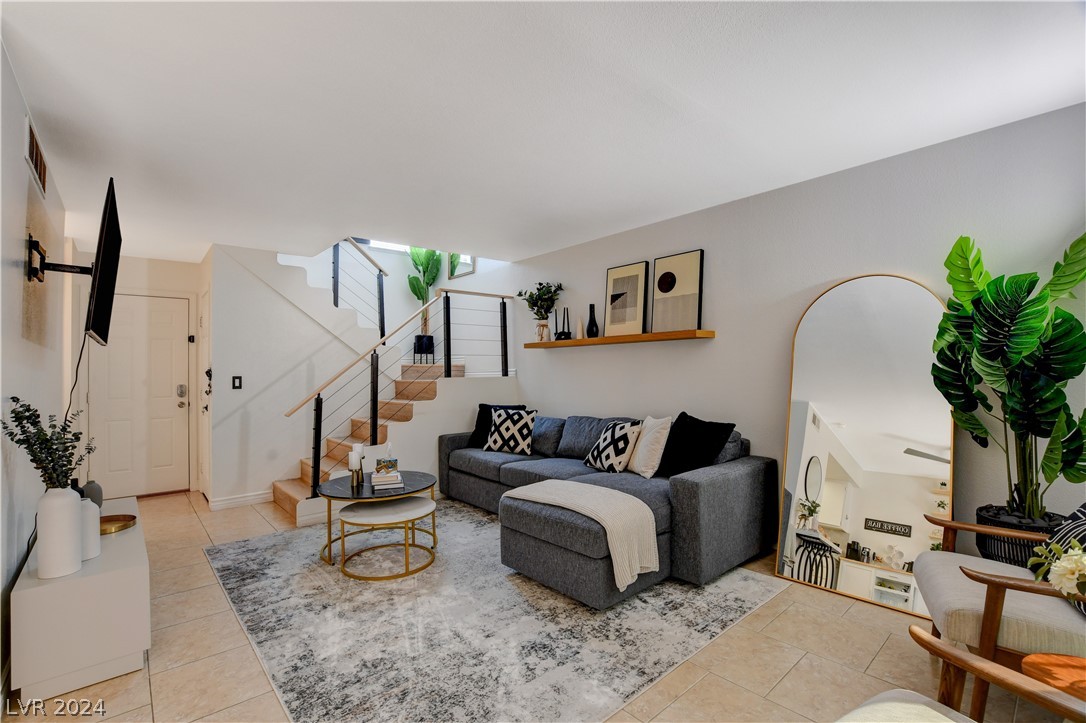 4338 Caliente St Unit 11  