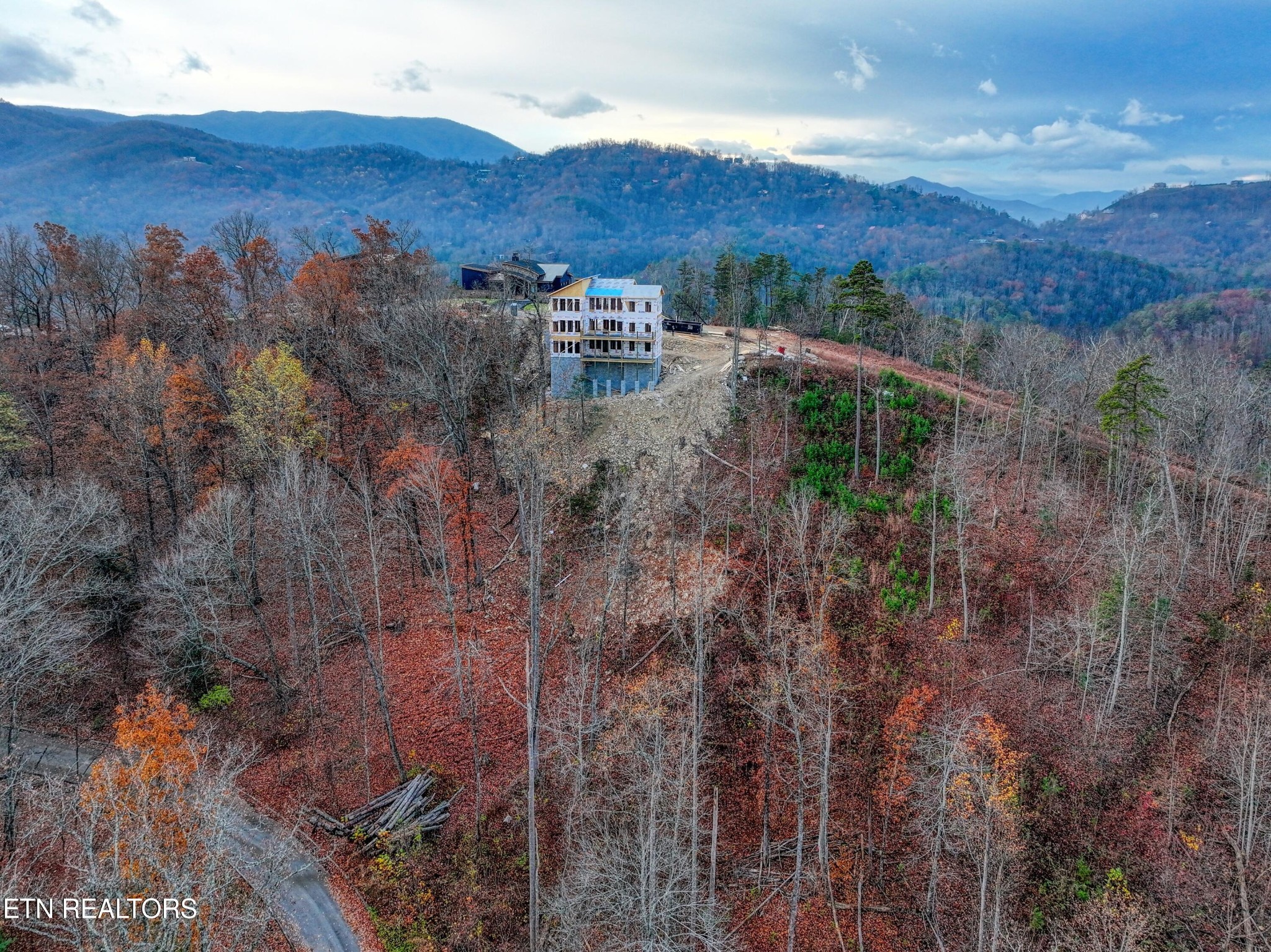 2670 Cloud View Drive Sevierville, TN 37862 - Photo 15 of 47 a view of a outdoor space