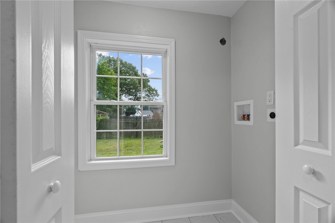 78 Viewesta Road Warwick, RI 02886 - Photo 13 of 29
