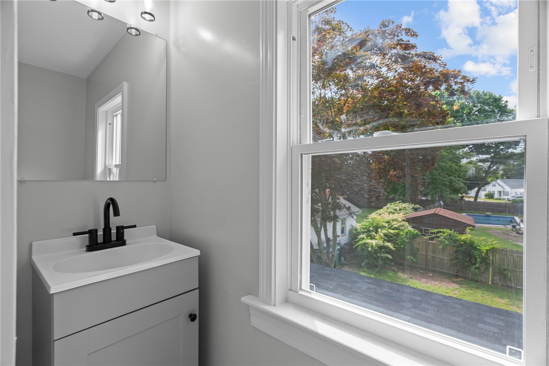 78 Viewesta Road Warwick, RI 02886 - Photo 23 of 29