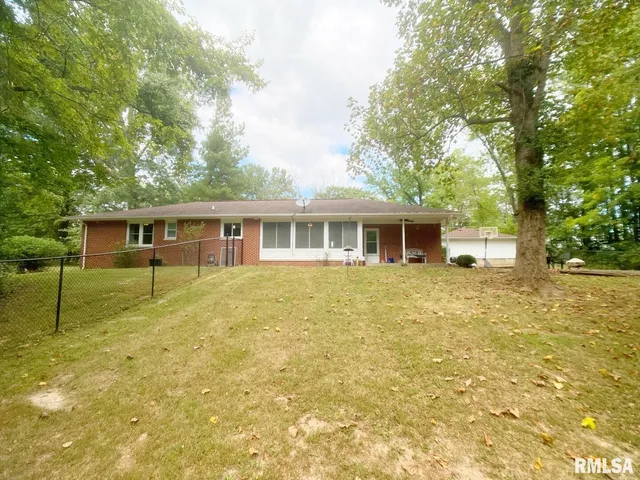 $249,000 | 8994 Old Highway 13, Murphysboro, IL 62966