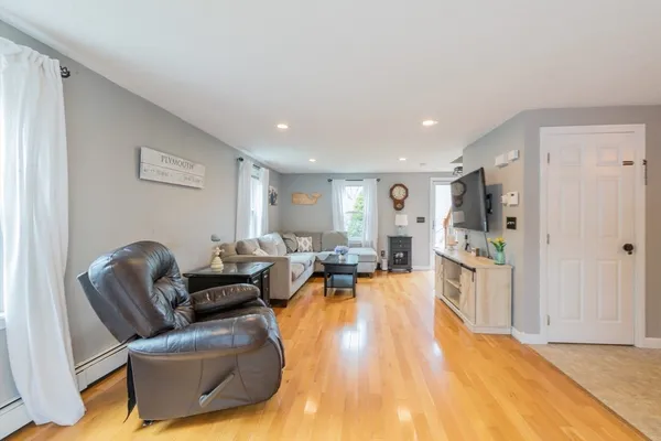 $625,000 | 18 Cherrywood Circle, Plymouth, MA 02360