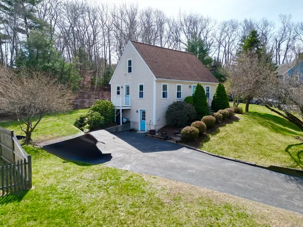 $625,000 | 18 Cherrywood Circle, Plymouth, MA 02360