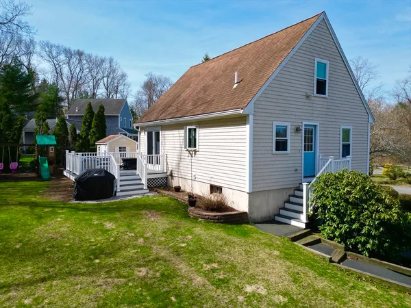$625,000 | 18 Cherrywood Circle, Plymouth, MA 02360