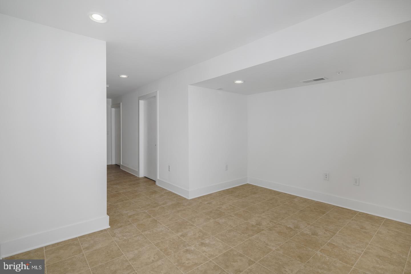 900 North 5th Street, Unit 1 Philadelphia, PA 19123 - Photo 12 of 35