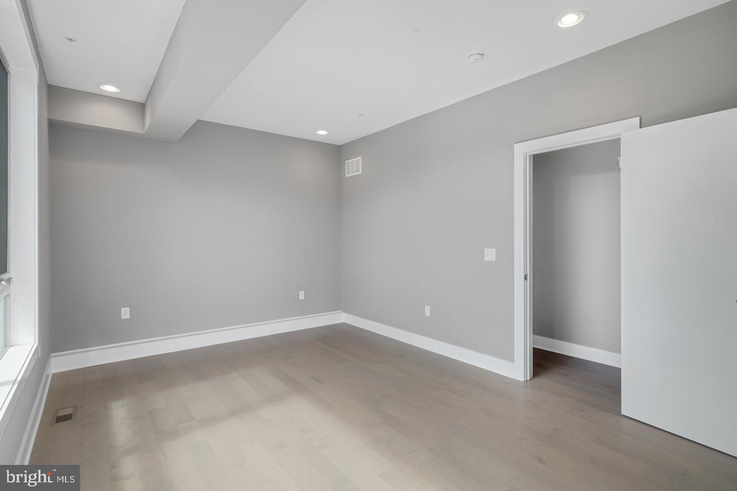 900 North 5th Street, Unit 1 Philadelphia, PA 19123 - Photo 17 of 35