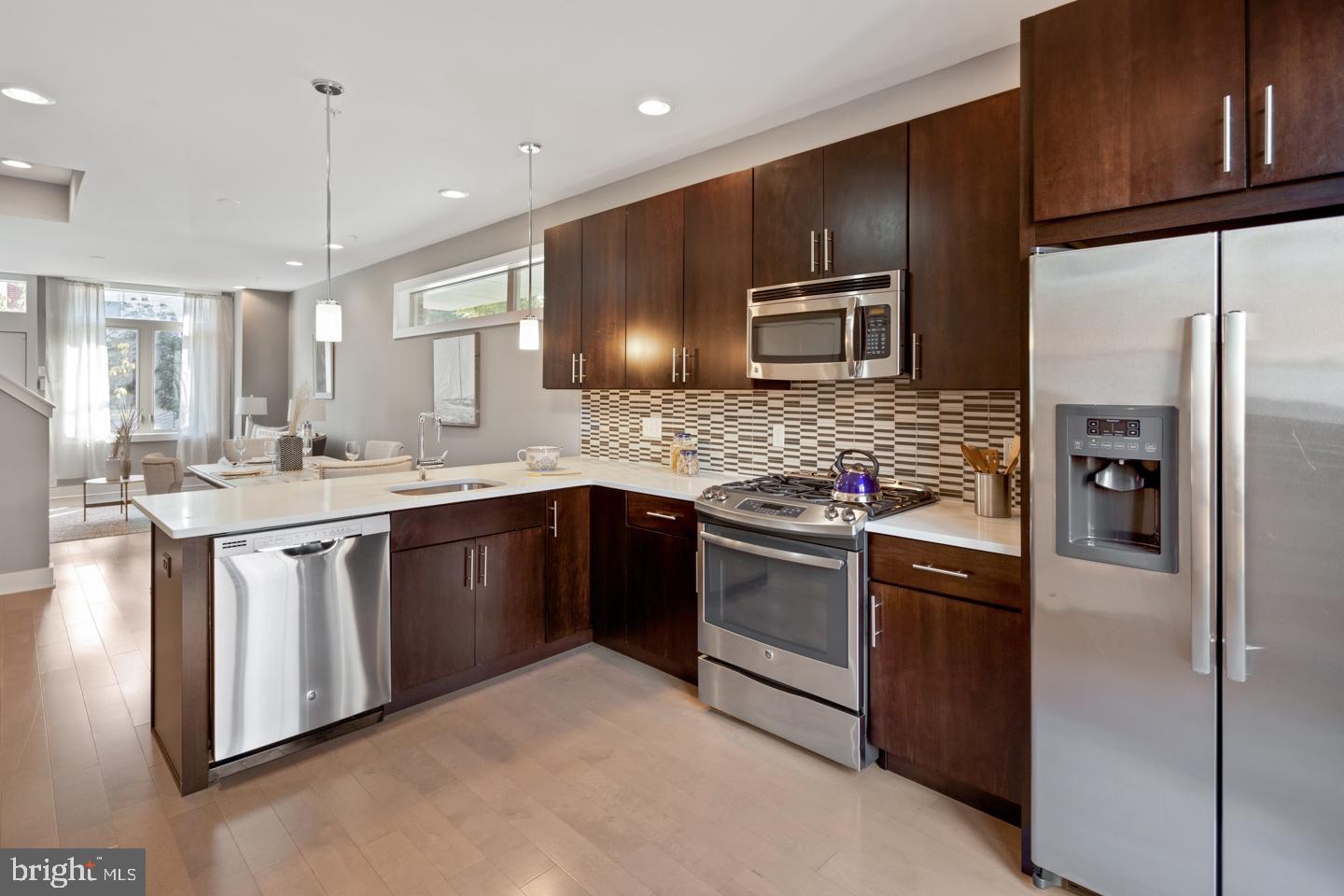 900 North 5th Street, Unit 1 Philadelphia, PA 19123 - Photo 6 of 35