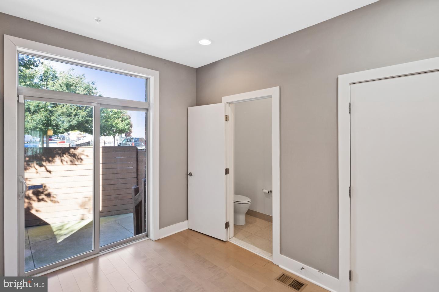 900 North 5th Street, Unit 1 Philadelphia, PA 19123 - Photo 8 of 35