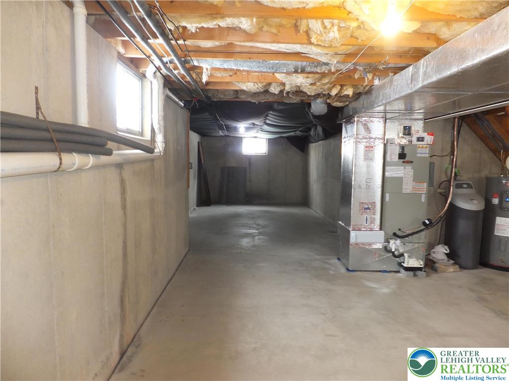 1207 Kressler Road Allentown, PA 18103 - Photo 25 of 27 a view of a garage